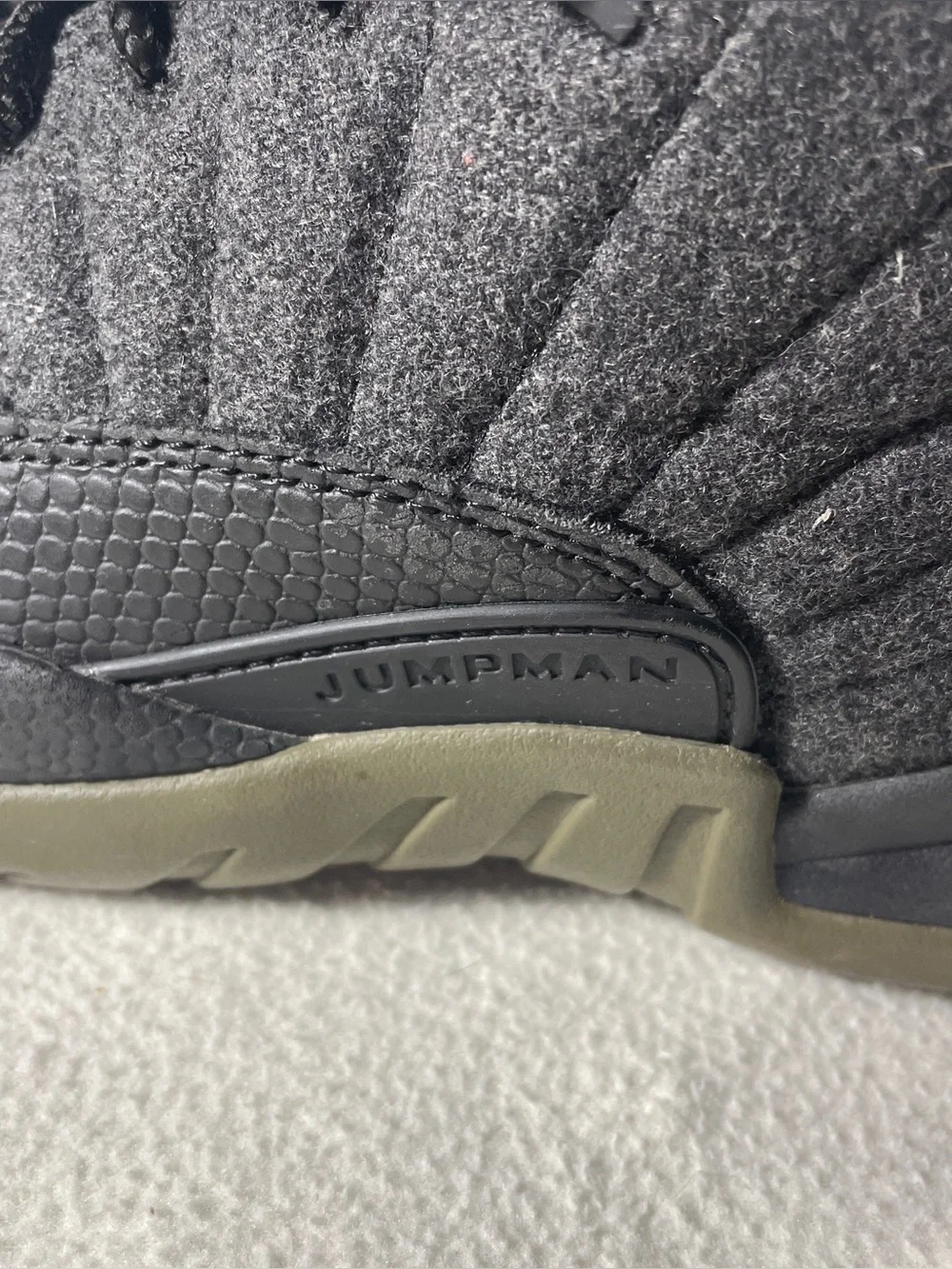 Nike Air Jordan 12 Retro Wool Dark Grey Mens Size 10 852627-003